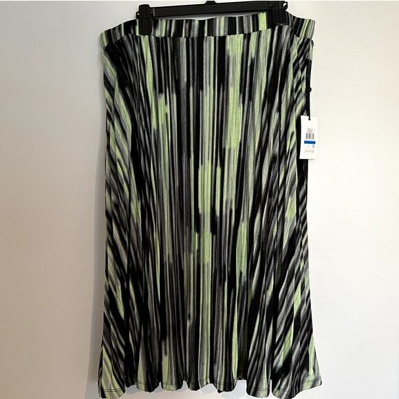 NWT DKNY Printed Pull-On Pleated Skirt, Green/Black, Women's XL - Picture 1 of 6